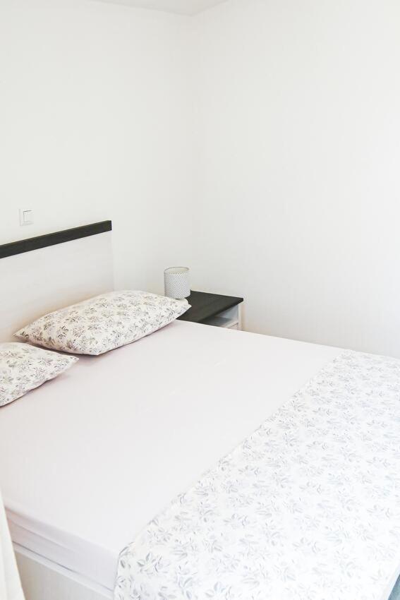 Fully Renovated One Bedroom Apartment With A Seaview - A Sevid Eksteriør billede